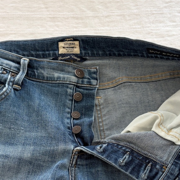 Citizens Of Humanity Emerson Distressed Ankle Jeans. - Picture 6 of 7